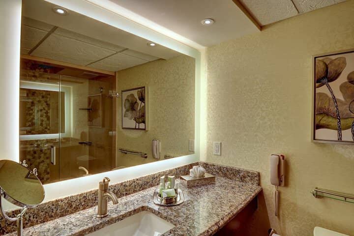 Room 15 of 52