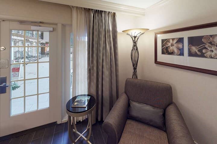 Room 17 of 52